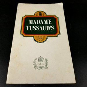 Madame Tussaud's Souvenir Book 1977 Queen Silver Jubilee Color Photo Paperback